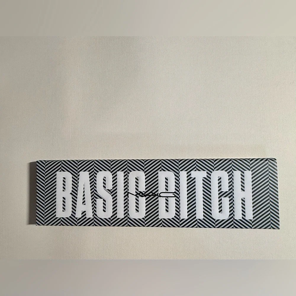MAC Makeup Basic B*TCH Eye Shadow Palette Limited